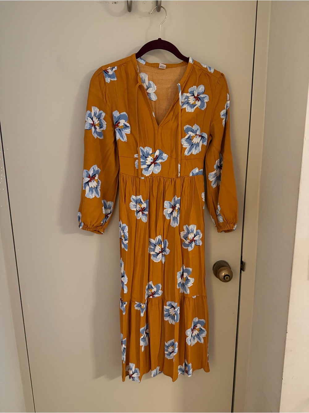 Old Navy Yellow Gold / Marigold long sleeve floral midi dress